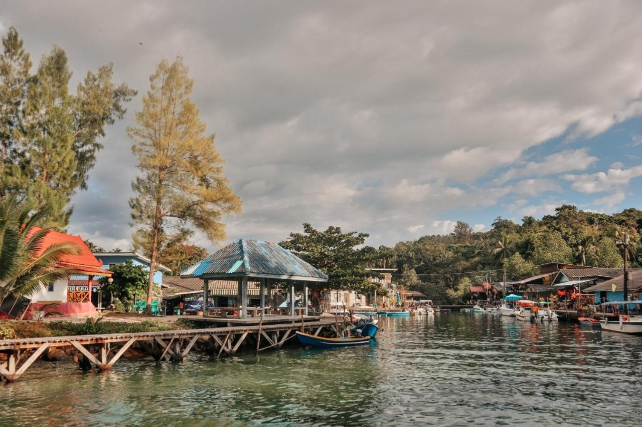 Baan Rabieng Talay Homestayบ้านระเบียงทะเล โฮมสเตย์เกาะกูด Ko Kut ภายนอก รูปภาพ